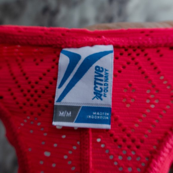 🌺FREE w/BUNDLES🌺Neon pink tank top - Picture 3 of 3